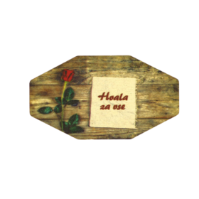 "Hvala za vse" - zahvala na lesenem osemkotniku